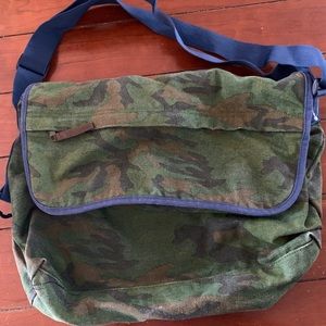 Gap Camouflage mail bag